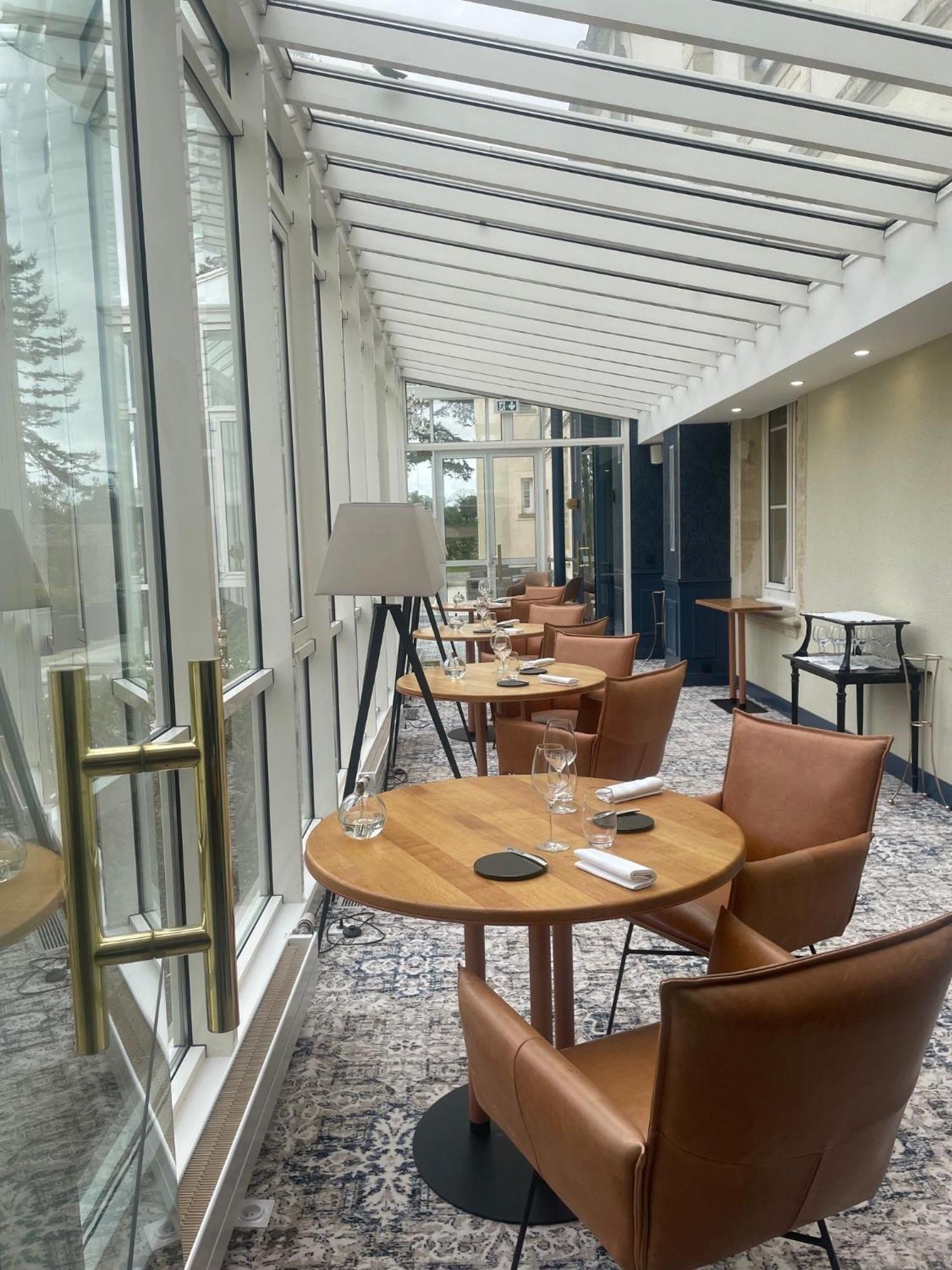 Grand Hotel "Chateau De Sully" - Piscine & Spa -Teritoria Sully  Exterior photo