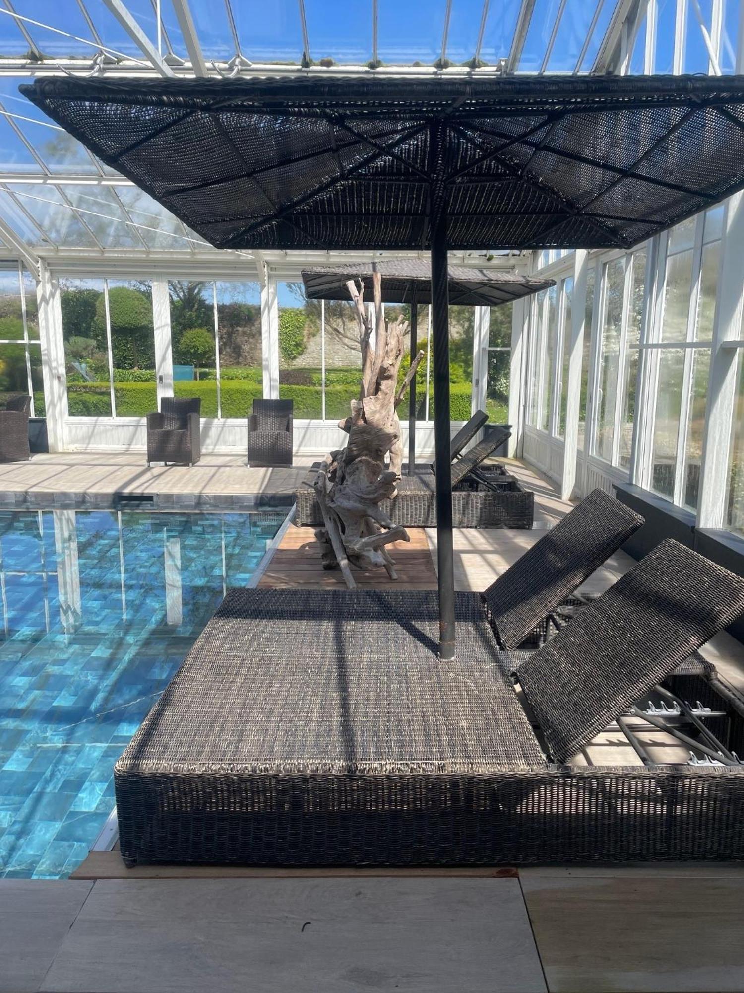 Grand Hotel "Chateau De Sully" - Piscine & Spa -Teritoria Sully  Exterior photo