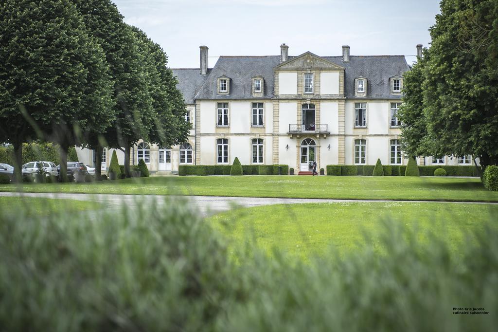 Grand Hotel "Chateau De Sully" - Piscine & Spa -Teritoria Sully  Exterior photo